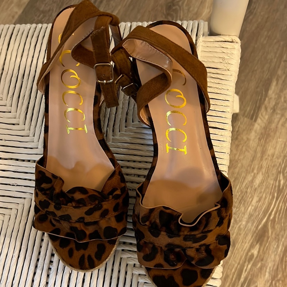 CCOCCI NWOB Shoes.. Size 8. Excellent condition.